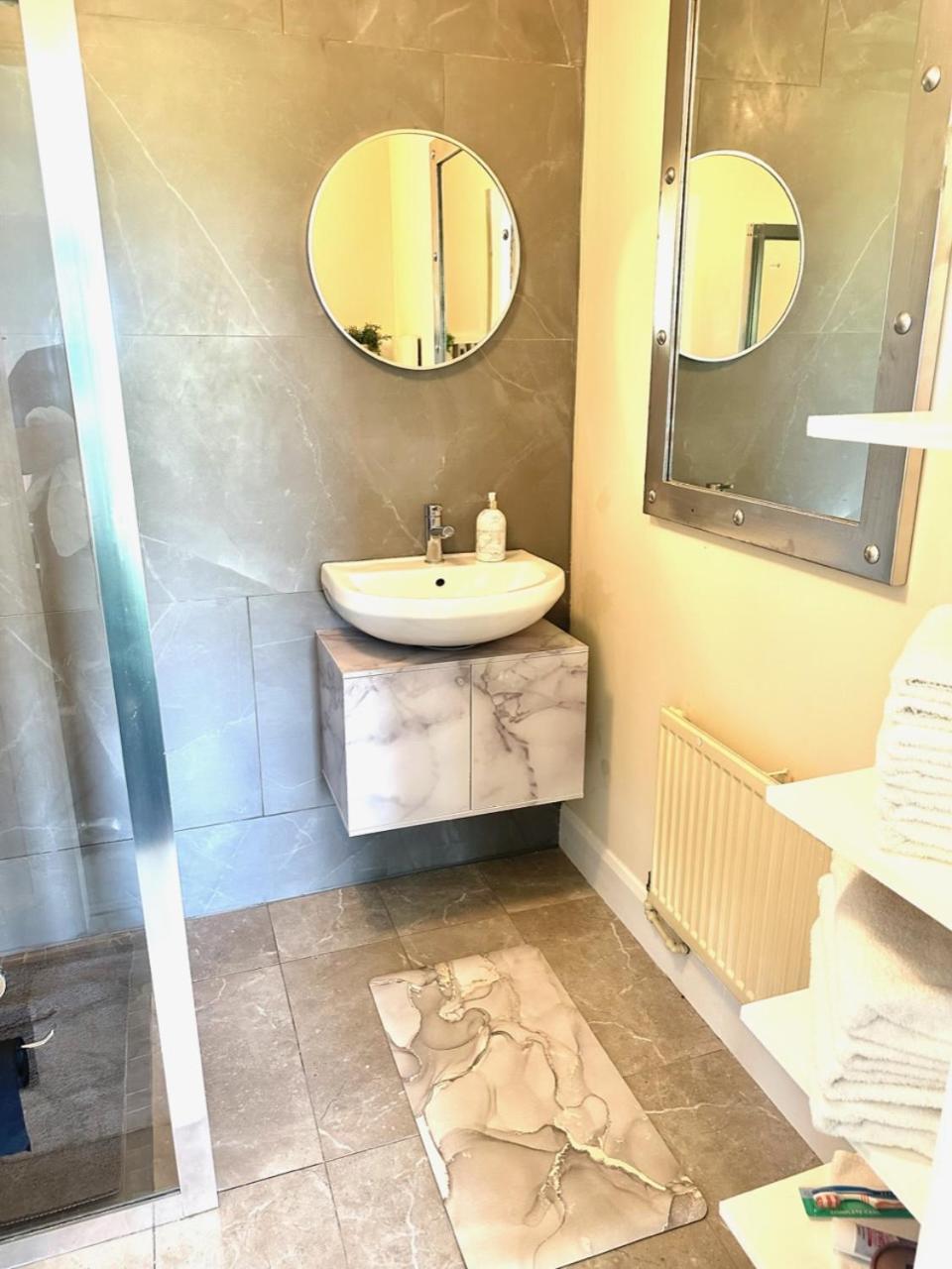 Kildare Luxury Suites Esterno foto