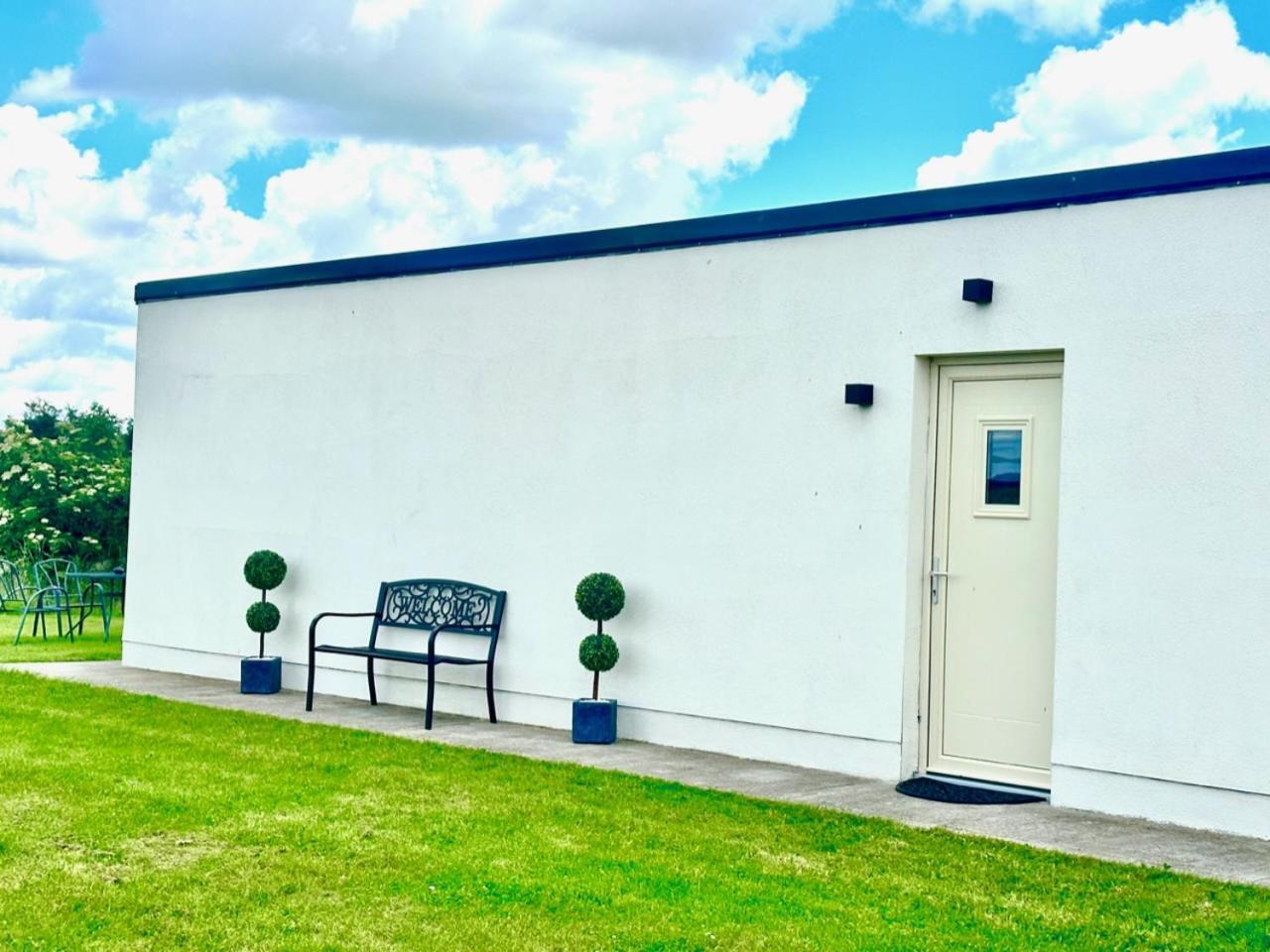 Kildare Luxury Suites Esterno foto