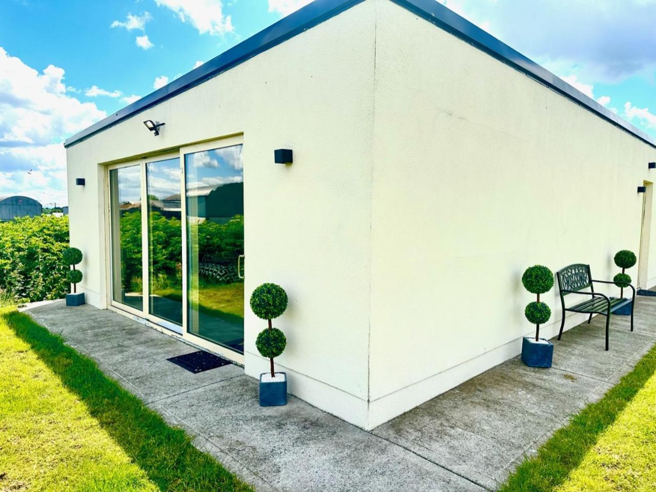 Kildare Luxury Suites Esterno foto
