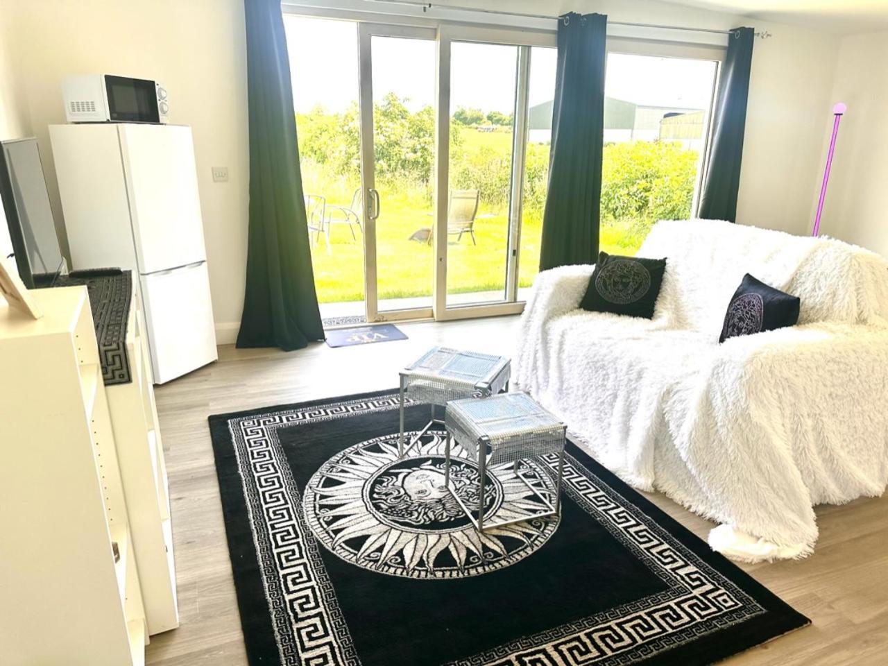 Kildare Luxury Suites Esterno foto