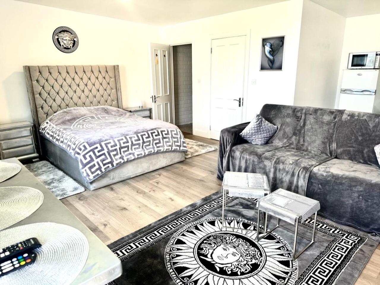 Kildare Luxury Suites Esterno foto