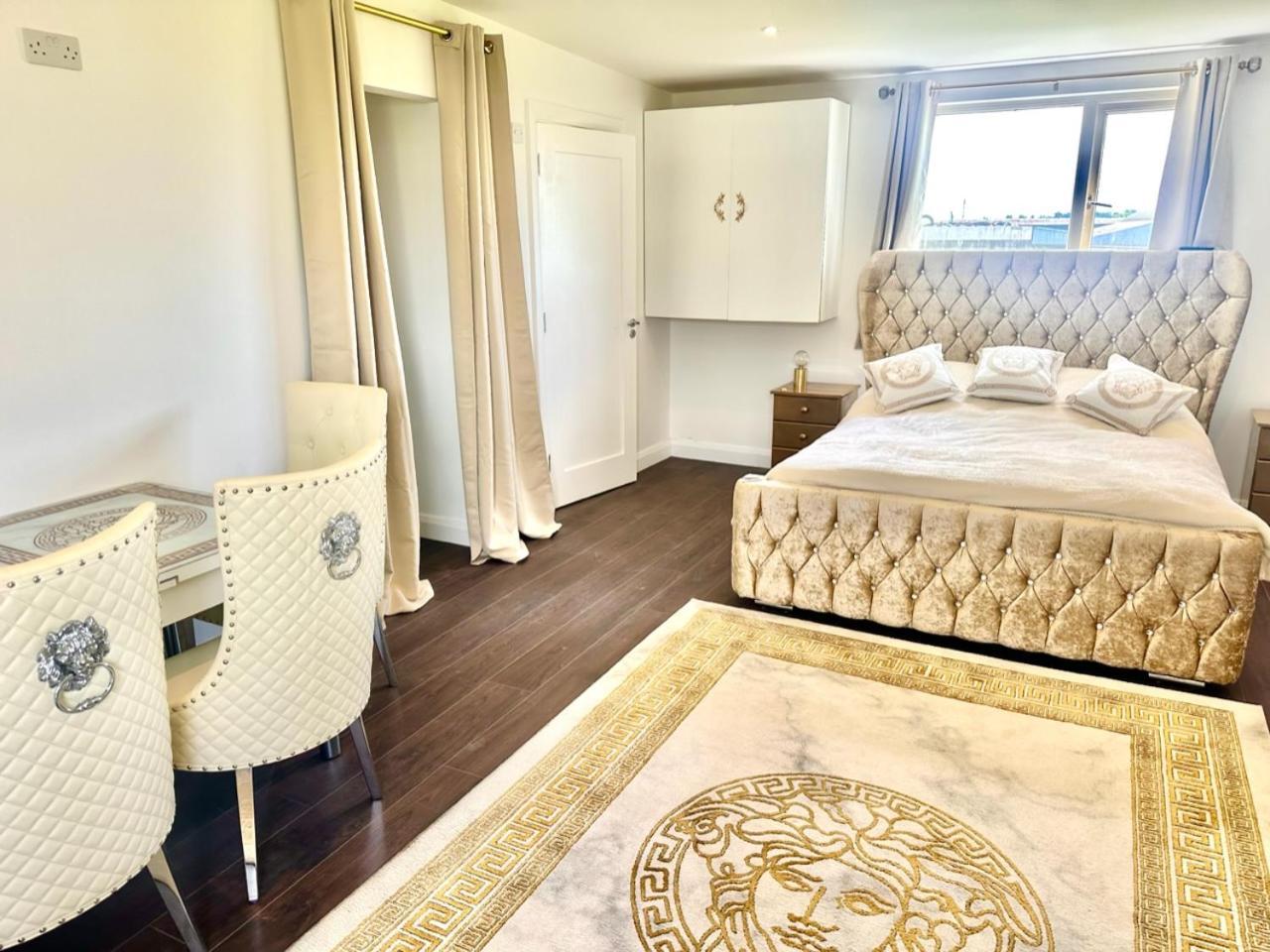 Kildare Luxury Suites Esterno foto
